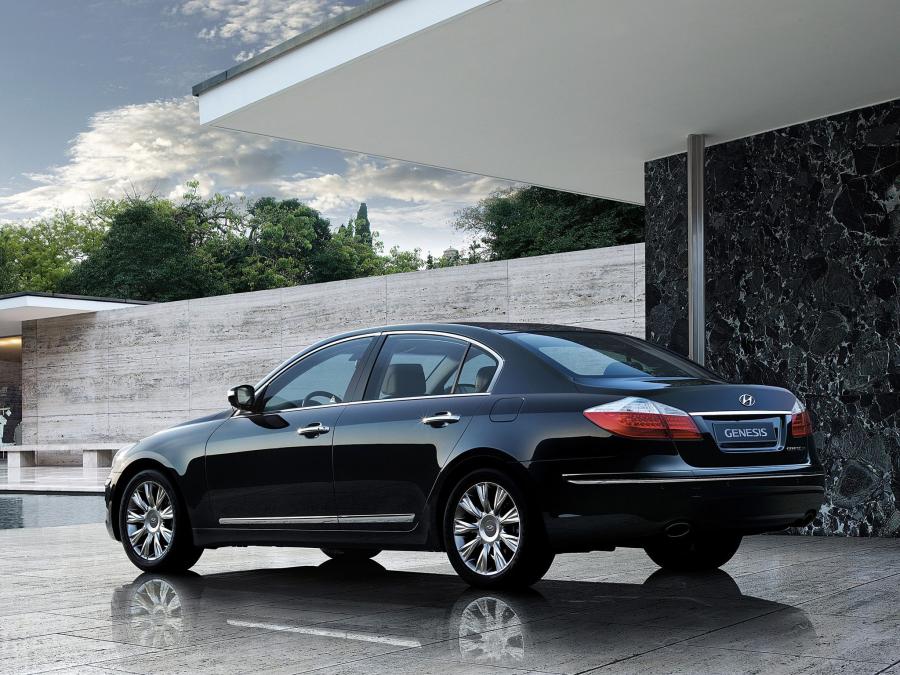  Hyundai Genesis 2008 года  (фото 7 из 11)